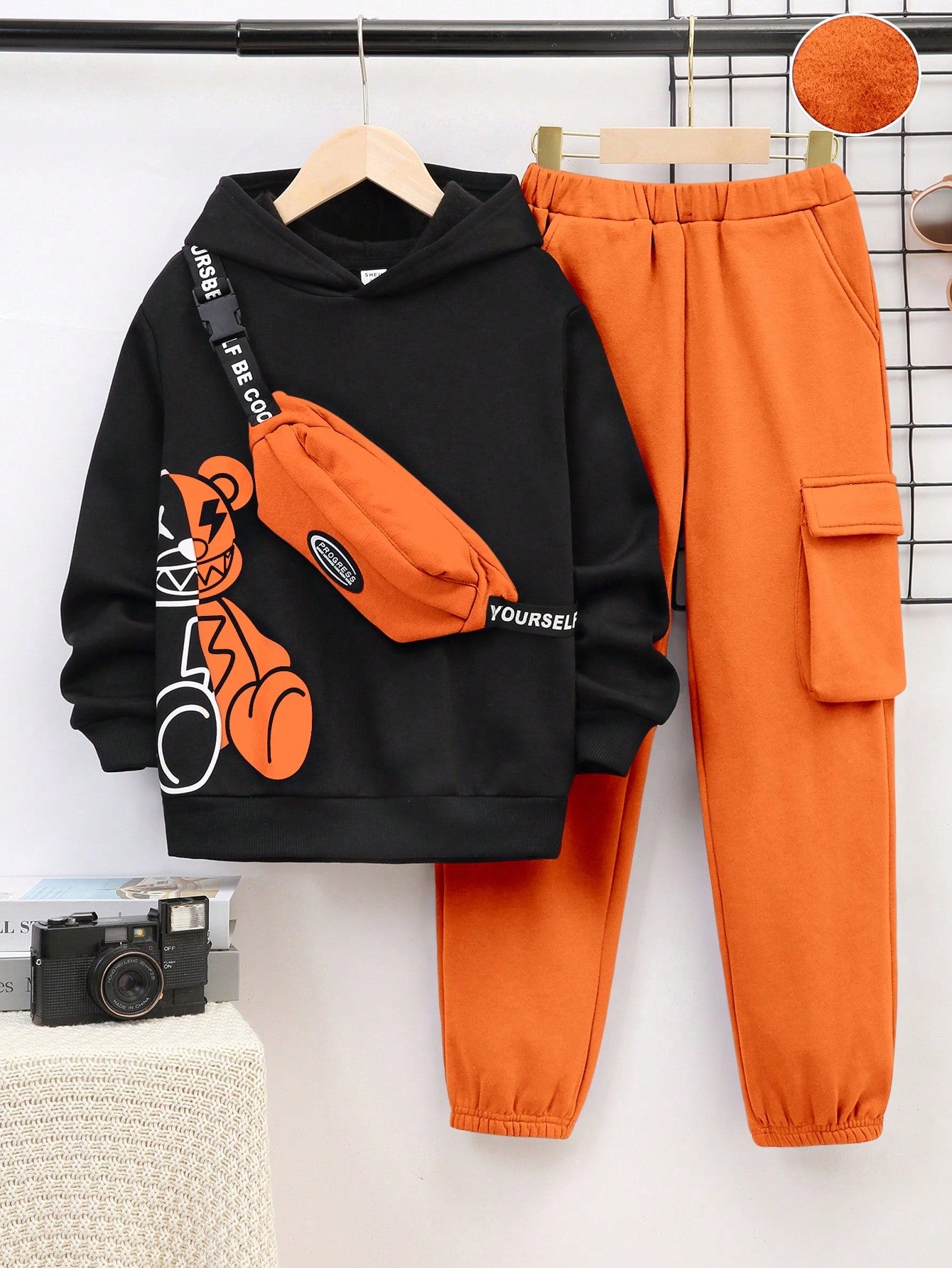 SHEIN Tween Boy Bear Print Thermal Hoodie & Flap Pocket Sweatpants & Bag